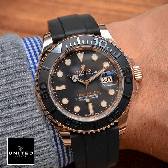 Rolex-Yacht-Master_unitedluxury_hand Rolex-Yacht-Master_unitedluxury_hand
