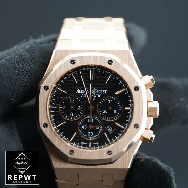 audemars-piguet-rose-gold-on-the-hand audemars-piguet-rose-gold-on-the-hand