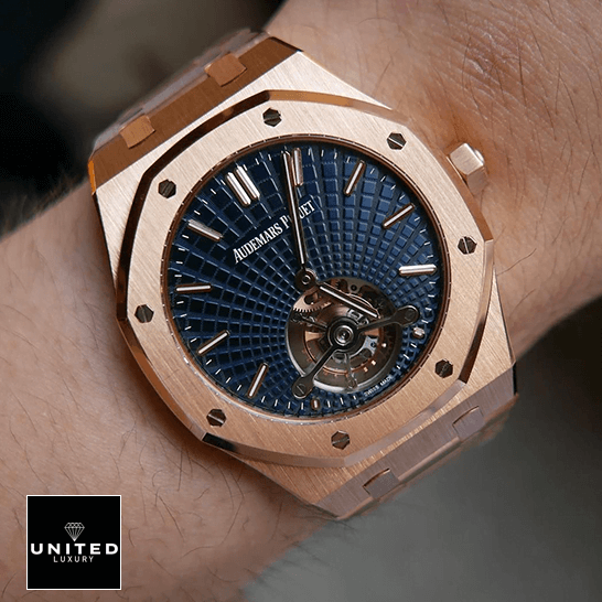 audemars-piguet-royal-oak-26522OR.OO_.1220OR.01-replica-wrist audemars-piguet-royal-oak-26522OR.OO_.1220OR.01-replica-wrist
