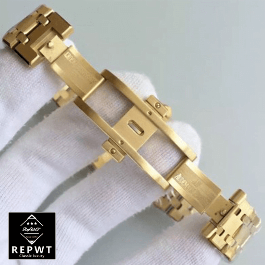 audemars_piguet_royal_oak_chronogaph_26320_black-dial_man_clasp audemars_piguet_royal_oak_chronogaph_26320_black-dial_man_clasp