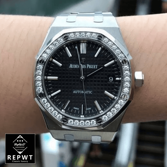 audemars_piguet_royal_oak_selfwinding_15451ST_ZZ_1256ST_01_A_hand-1-1 audemars_piguet_royal_oak_selfwinding_15451ST_ZZ_1256ST_01_A_hand-1-1