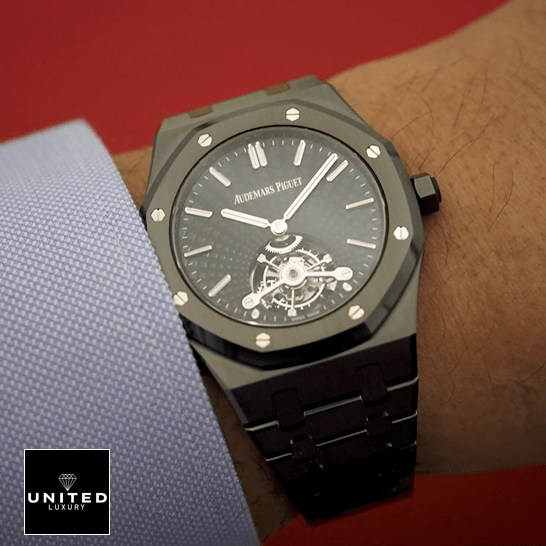 audemars_piguet_royal_oak_tourbillon_26522CE.OO_.1225CE_hand audemars_piguet_royal_oak_tourbillon_26522CE.OO_.1225CE_hand