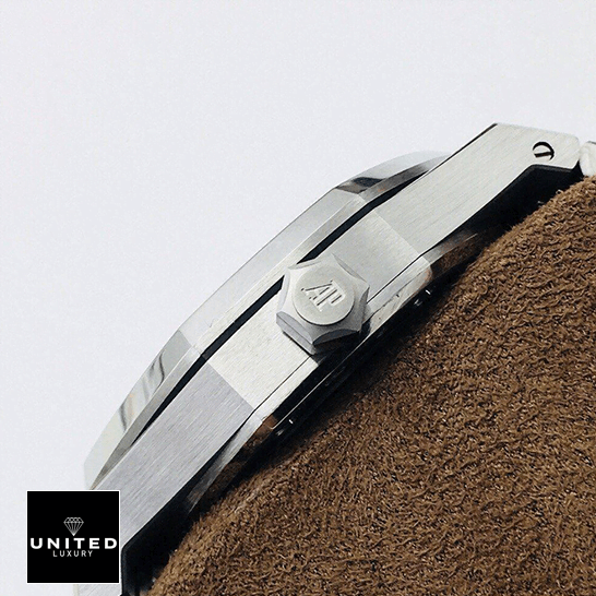 audemars_piguet_royal_oak_tourbillon_extra-thin_26522TI.OO_.1220TI_right audemars_piguet_royal_oak_tourbillon_extra-thin_26522TI.OO_.1220TI_right