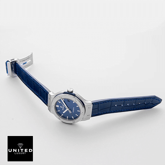 hublot_classic_fusion_automatic_blue_sunray_dial_titanium_565.NX_.7170.LR_replica_blue_unitedluxurynet hublot_classic_fusion_automatic_blue_sunray_dial_titanium_565.NX_.7170.LR_replica_blue_unitedluxurynet