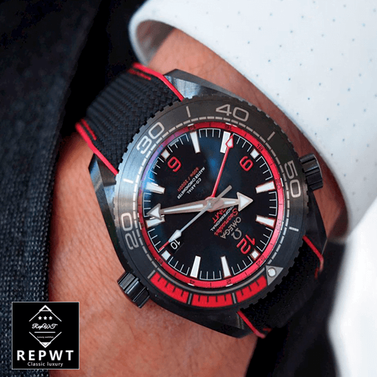 omega_seamaster_planet_ocean_ceramic_215_92_46_22_01_0_3_black_Ddial_hand-1 omega_seamaster_planet_ocean_ceramic_215_92_46_22_01_0_3_black_Ddial_hand-1