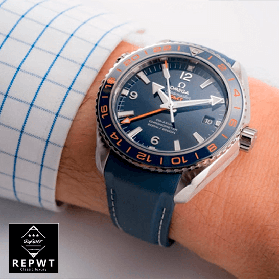 omega_seamaster_planet_ocean_steel_232_32_44_22_03_001_blue_dial_hand-1 omega_seamaster_planet_ocean_steel_232_32_44_22_03_001_blue_dial_hand-1