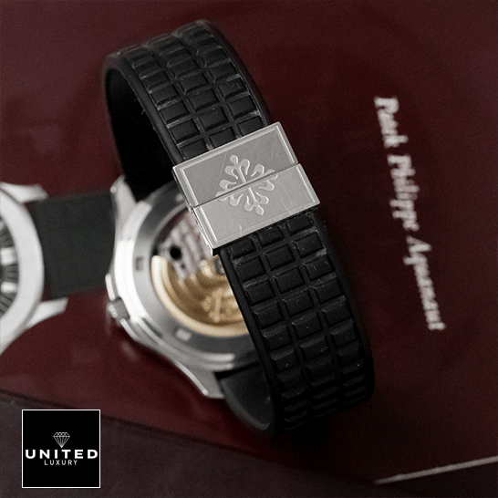 patek_philippe_aquanaut_black_dial_5065_replica_back_unitedluxurynet patek_philippe_aquanaut_black_dial_5065_replica_back_unitedluxurynet