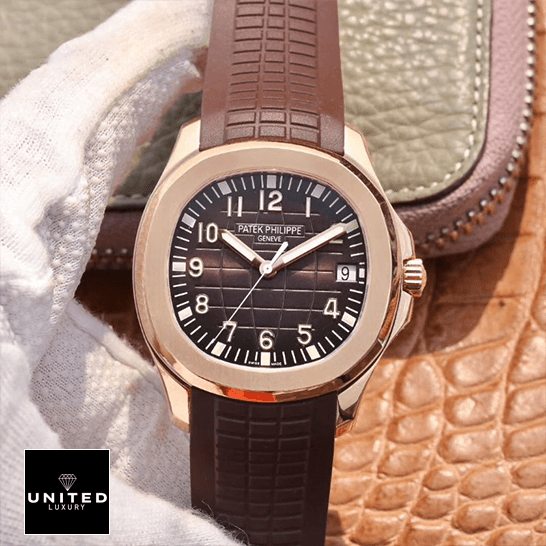 patek_philippe_aquanaut_rose_gold_5167R-001_man patek_philippe_aquanaut_rose_gold_5167R-001_man