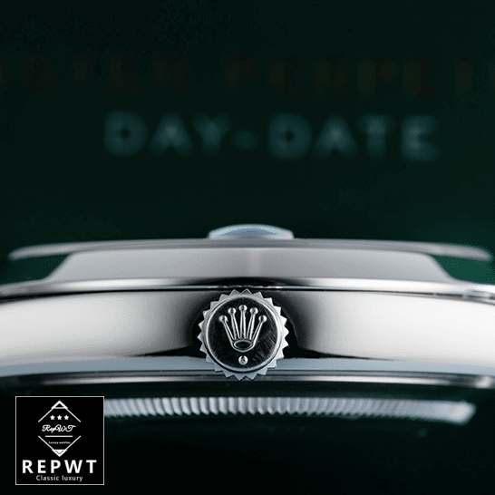 rolex-day-dat_e228206_stainless_steel_blue_diagonal_dial_oyster-_dial-2 rolex-day-dat_e228206_stainless_steel_blue_diagonal_dial_oyster-_dial-2