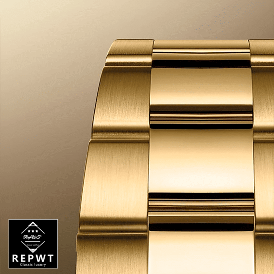 rolex_GMT_Master_II_116718LN_gold_watch_black_dial_oyster_replica_bracelet-1