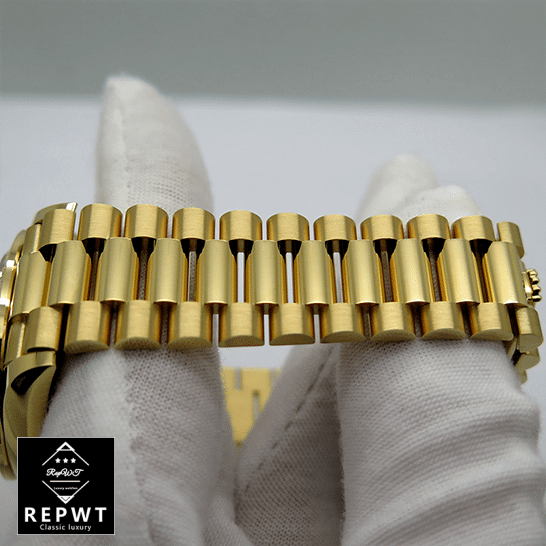 rolex_day_date_yellow_gold_with_pave_diamond_dial_sapphire_128348RBR_0030_replica_bracelet_unitedluxurynet-1 rolex_day_date_yellow_gold_with_pave_diamond_dial_sapphire_128348RBR_0030_replica_bracelet_unitedluxurynet-1
