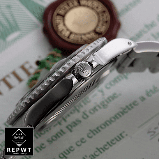 rolex_gmt-master_II_red_amp_black_bezel_black_dial_16710_oyster-right-1 rolex_gmt-master_II_red_amp_black_bezel_black_dial_16710_oyster-right-1