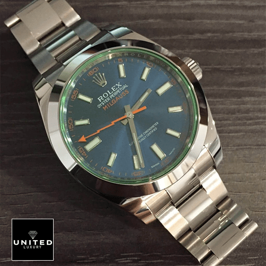 rolex_milgauss_blue_dial_green_crystal_116400GV_oyster_right rolex_milgauss_blue_dial_green_crystal_116400GV_oyster_right
