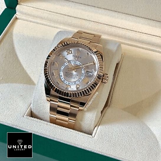 rolex_sky-dweller_everose_gold_sundust_dial_326935_oyster_box rolex_sky-dweller_everose_gold_sundust_dial_326935_oyster_box