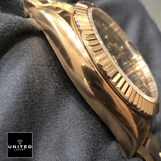 rolex_sky_dweller_chocolate_dial_rose_gold_326935_oyster_replica_case_unitedluxurynet-1 rolex_sky_dweller_chocolate_dial_rose_gold_326935_oyster_replica_case_unitedluxurynet-1