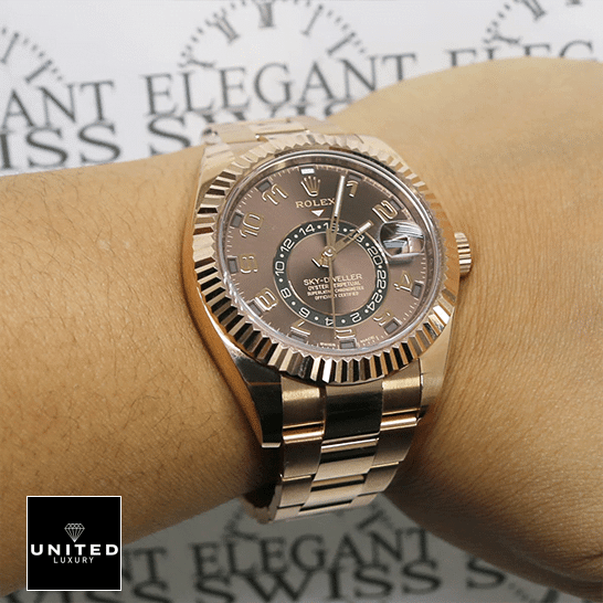 rolex_sky_dweller_chocolate_dial_rose_gold_326935_oyster_replica_unitedluxurynet-1 rolex_sky_dweller_chocolate_dial_rose_gold_326935_oyster_replica_unitedluxurynet-1