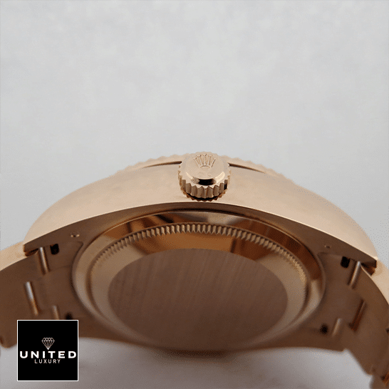 rolex_sky_dweller_rose_gold_white_dial_326935_oyster_replica_back_unitedluxurynet rolex_sky_dweller_rose_gold_white_dial_326935_oyster_replica_back_unitedluxurynet