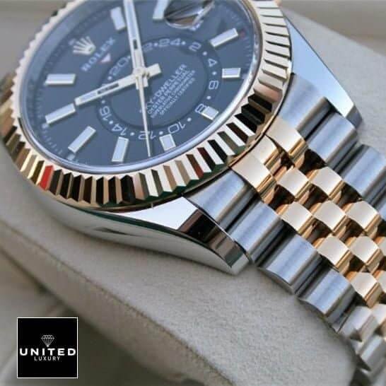 rose-gold-sky-dweller-replica-1 rose-gold-sky-dweller-replica-1